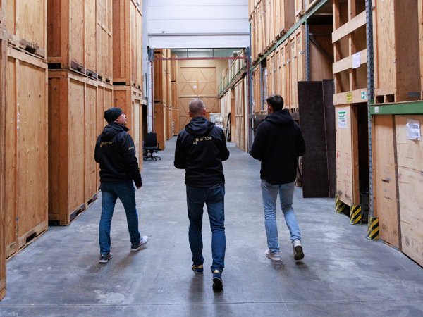 Besichtigung Lagerhalle